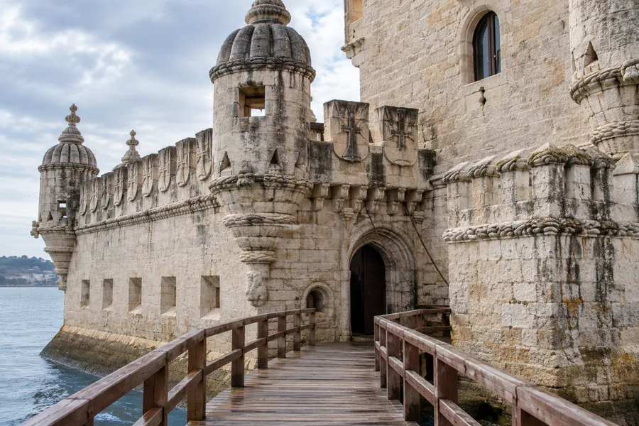 Entrée de la tour de Belém pour les visiteurs bénéficiant d’un tarif réduit ou de la gratuité